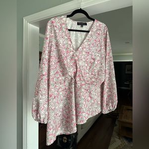 Asymmetrical Eloquii top - Size 16